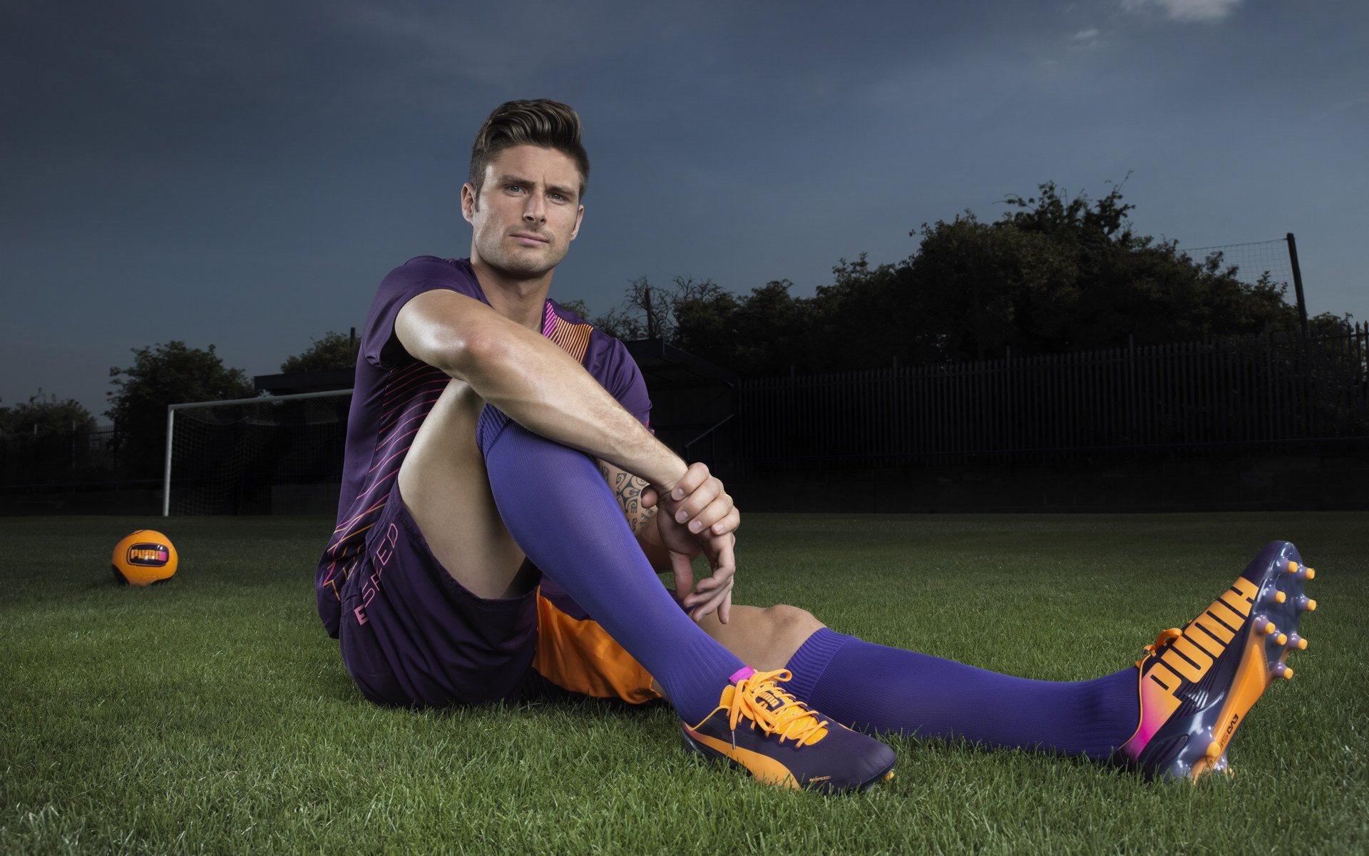 基耶萨爆发,莱比锡红牛收割苏格兰—一场战术与天赋的胜利